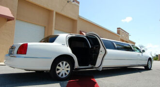 Lincoln Stretch Limo Brentwood