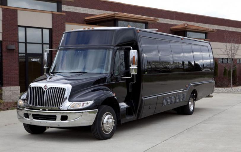 Nashville 20 Passenger Party Bus