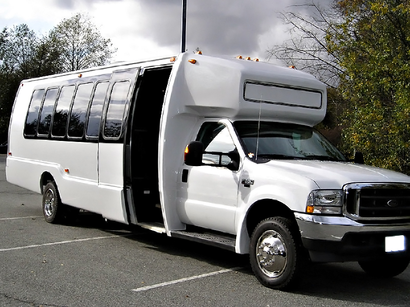 Nashville 22 Passenger Party Bus